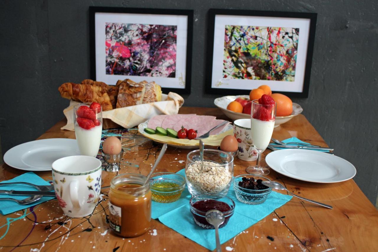 Bnb Maison D'Art Breakfast In The Art Gallery Плубаланек Екстериор снимка