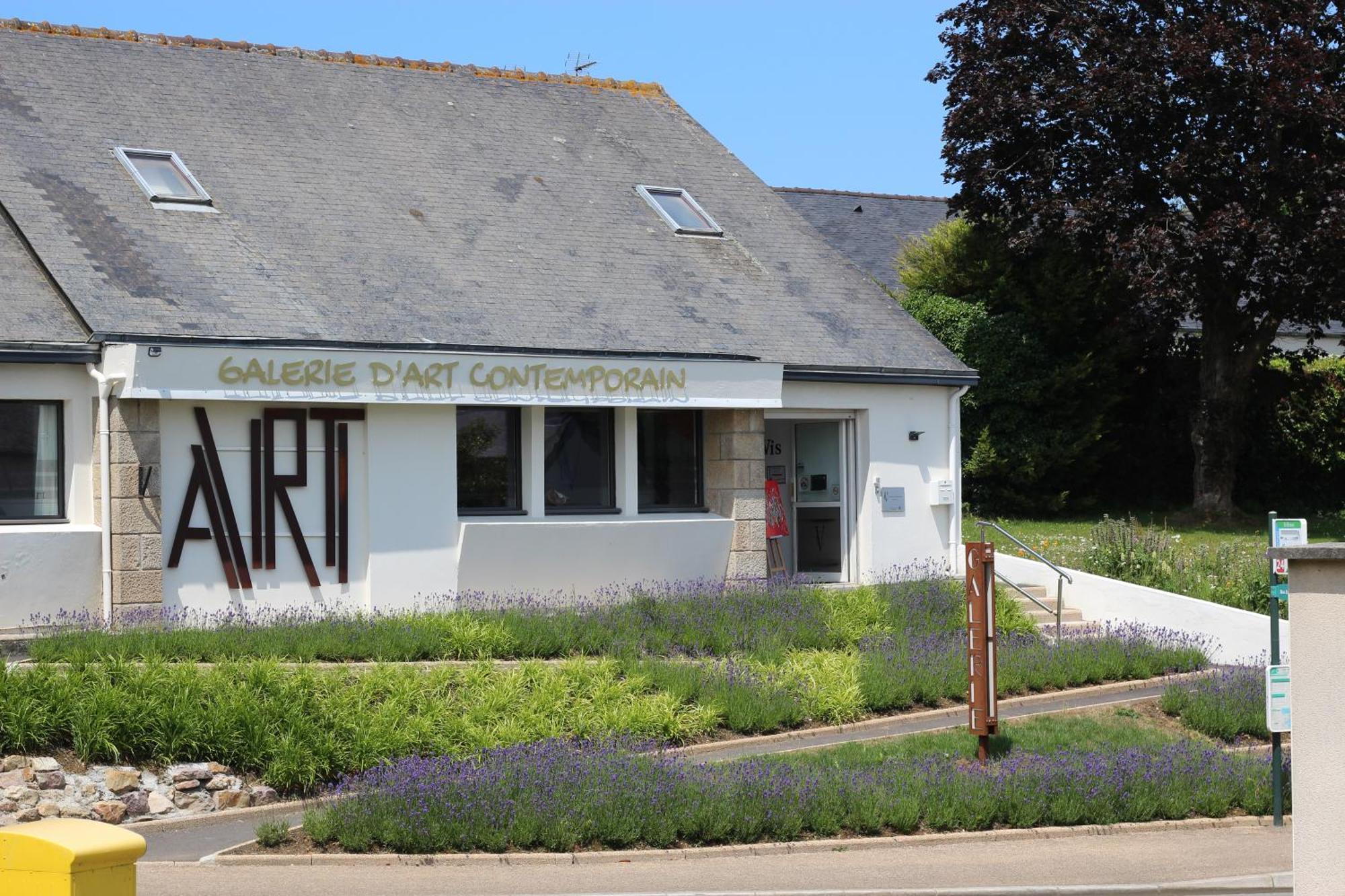 Bnb Maison D'Art Breakfast In The Art Gallery Плубаланек Екстериор снимка